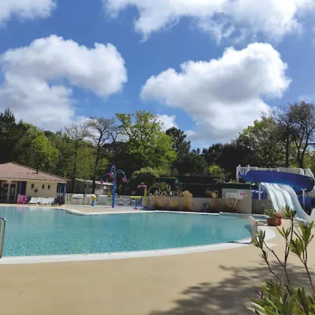 Camping Grand Mobile-home 45m2 Au Calme Et Au Bord De *