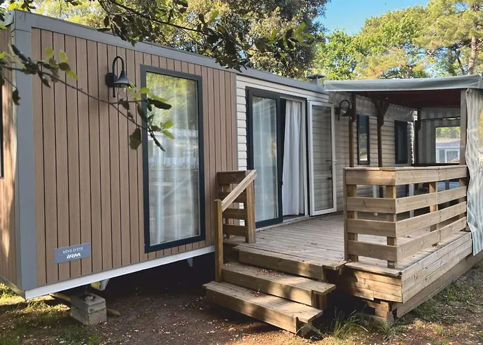 Grand Mobile-home 45m2 Au Calme Et Au Bord De キャンプ場